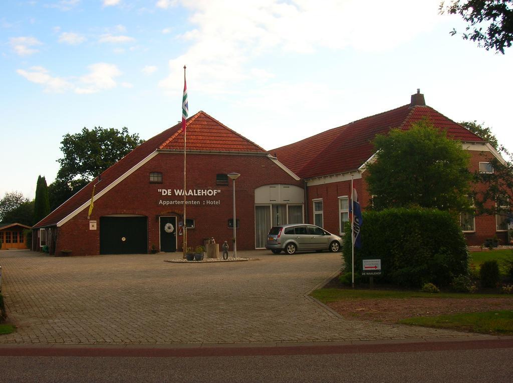 Hotel De Waalehof Jipsinghuizen Exterior foto