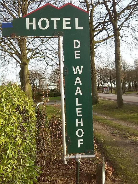 Hotel De Waalehof Jipsinghuizen Exterior foto